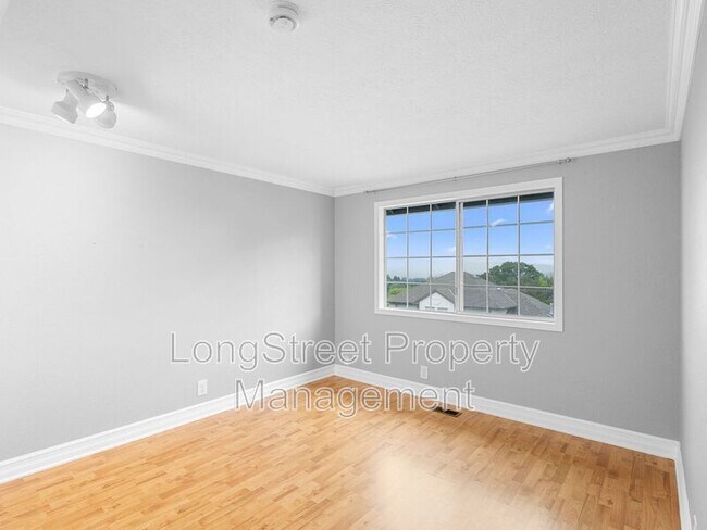 Building Photo - 15926 SW Hampshire Terrace