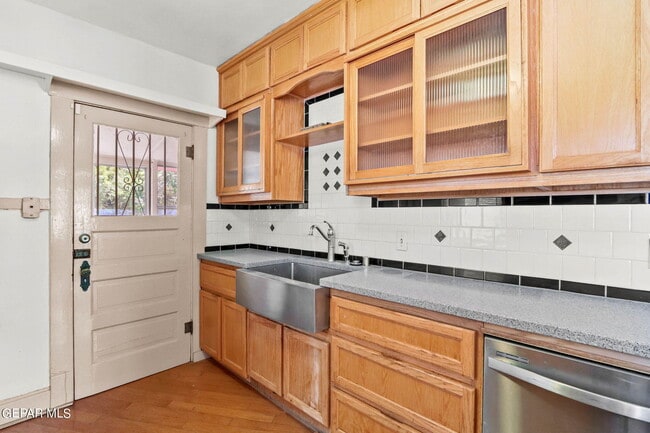 Building Photo - 2709 N Florence St