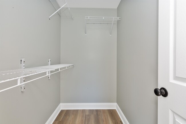 Building Photo - 4008 Scarlet Oak Ct