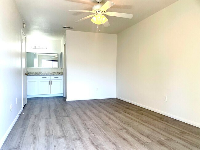 Building Photo - 69603 Heather Way