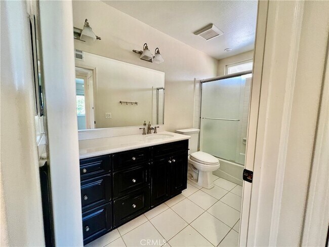 Building Photo - 24822 Via San Fernando