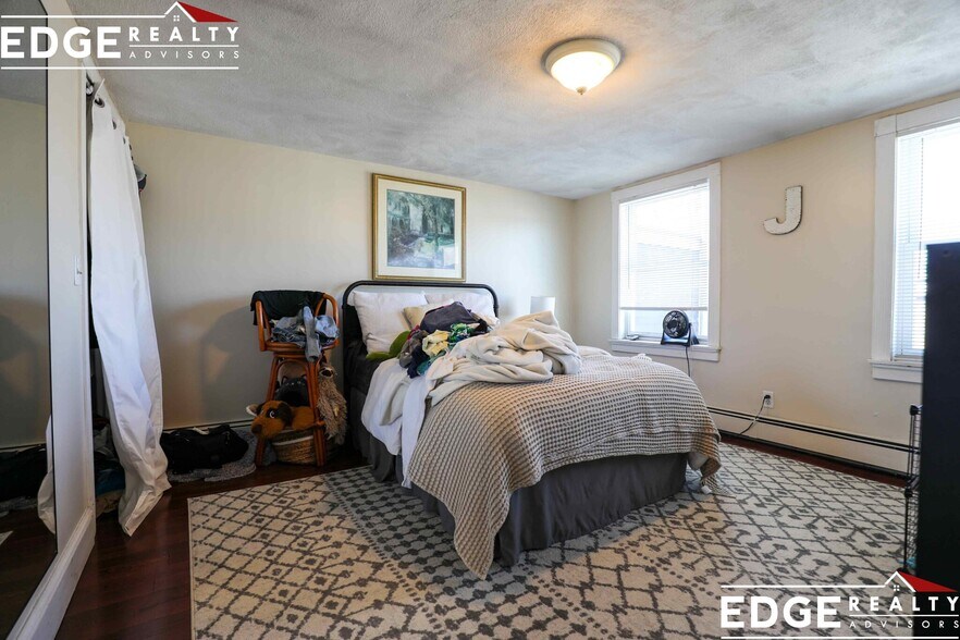 Primary Photo - 5 Cottage St