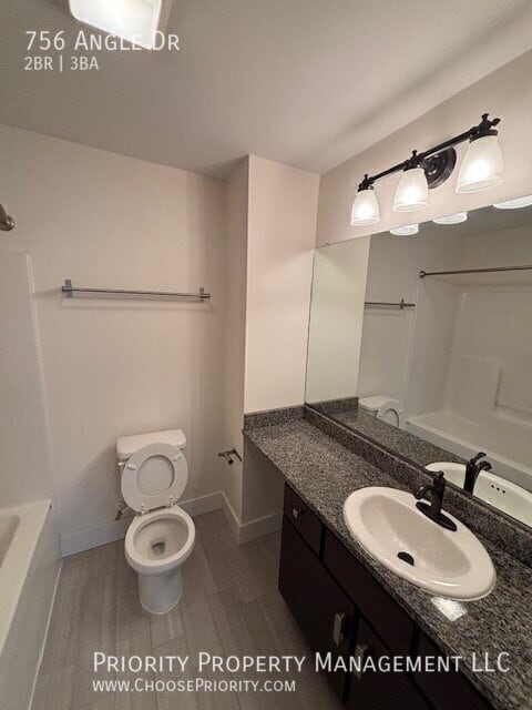 Building Photo - 756 Angle Dr