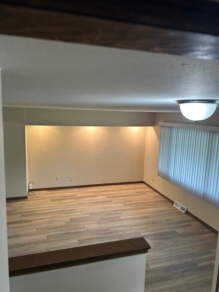 Living room - 3001 Churchill Dr