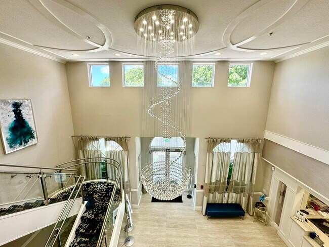 Building Photo - 5135 Floria Dr