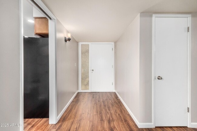 Building Photo - 10725 W El Capitan Cir