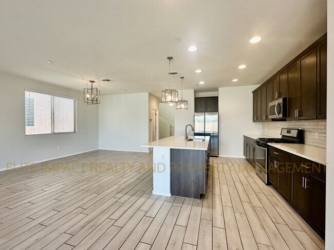 Building Photo - 7201 S Via Gaucho Viejo