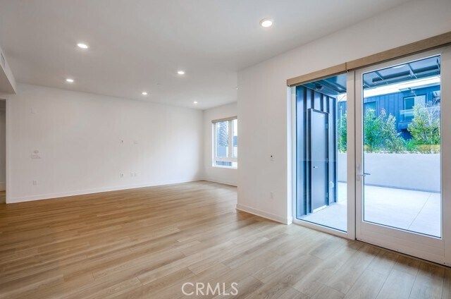 Building Photo - 3214 Rivington