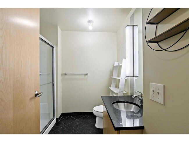 Building Photo - 2929 Chicago Ave