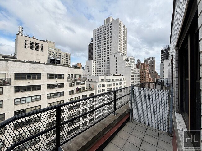 Building Photo - EAST 63 STREET