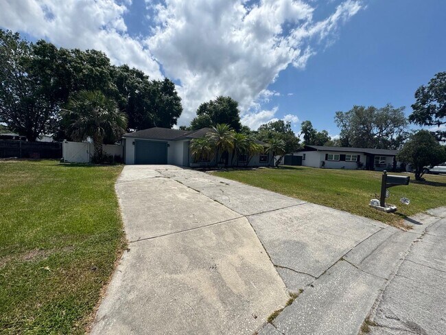 Building Photo - COMING SOON 3-2 Stunning House