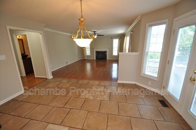 Building Photo - 2307 Fordcrest Dr