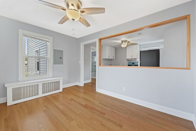 Building Photo - 45 Mead Ave