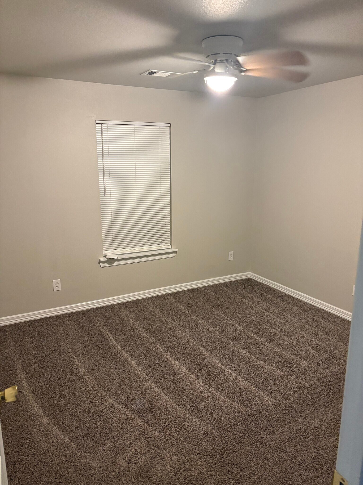 Bedroom 2 - 38 E Saxony St