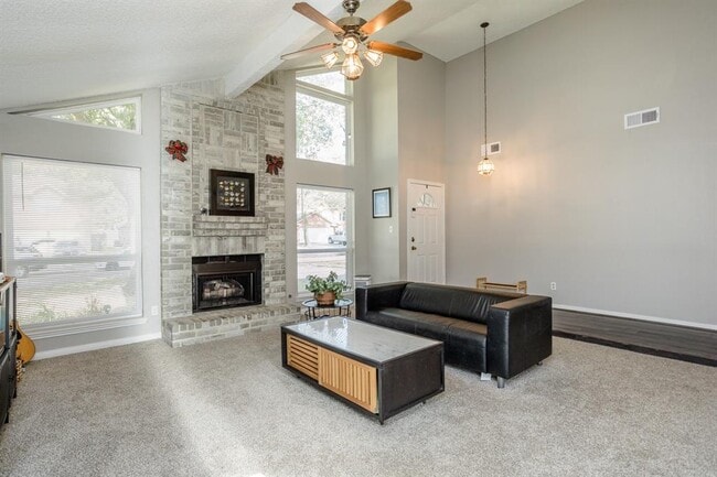 Building Photo - 16014 Sweet Fern St