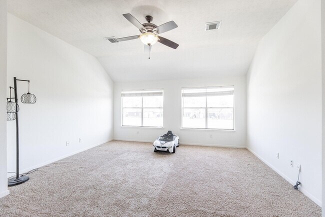 Building Photo - 15422 Downford Dr
