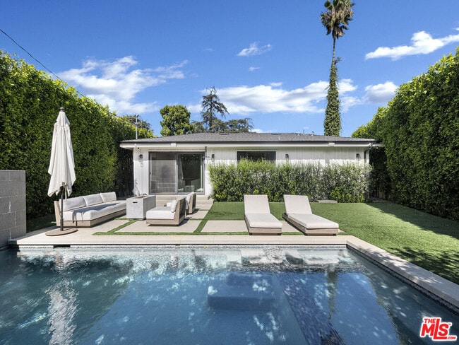 Building Photo - 13506 W Chandler Blvd