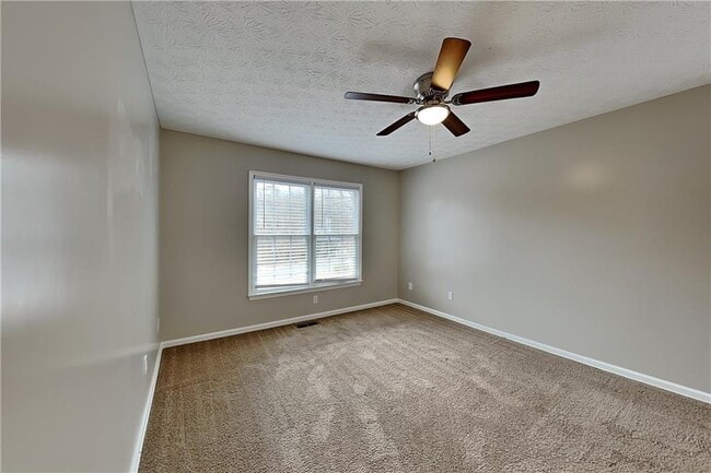 Building Photo - 235 Austin Dr