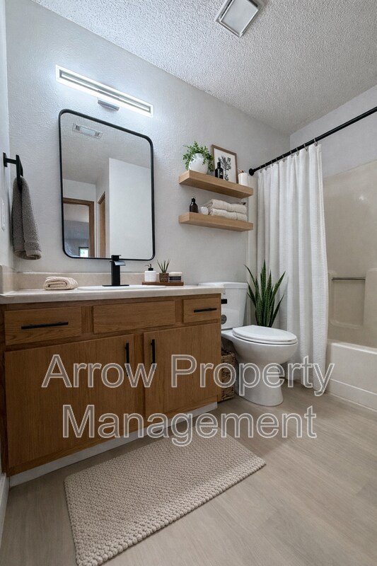 Building Photo - 2340 N 44th St