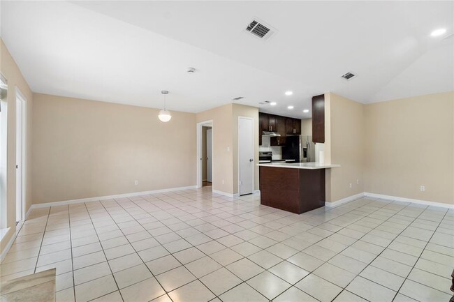 Building Photo - 11122 High Star Dr