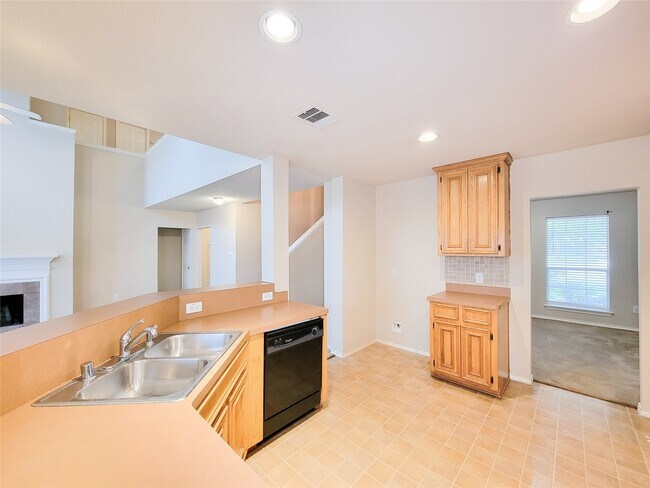Building Photo - 4926 Lake Gladewater Ct