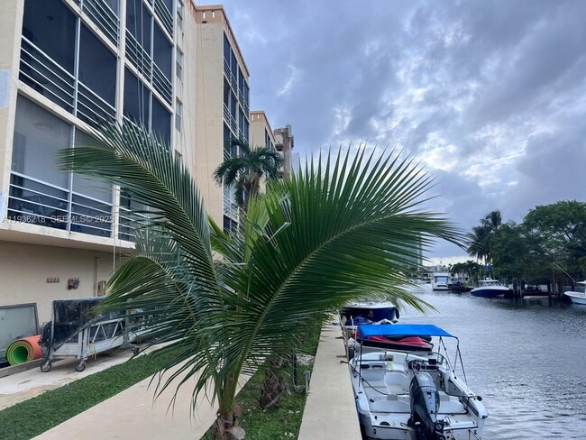 Building Photo - 2935 NE 163rd St