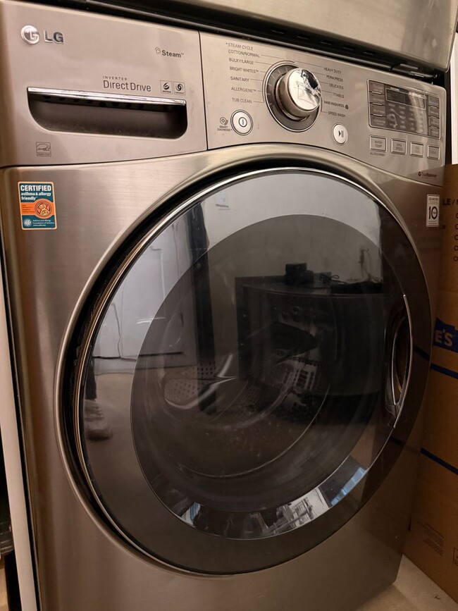 Building Photo - Fully Furnished!! Ready NOW! Sleek & Modern