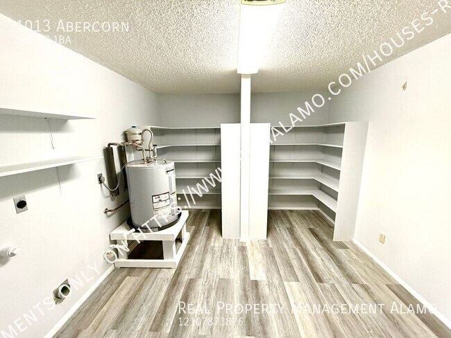 Building Photo - 1013 Abercorn-