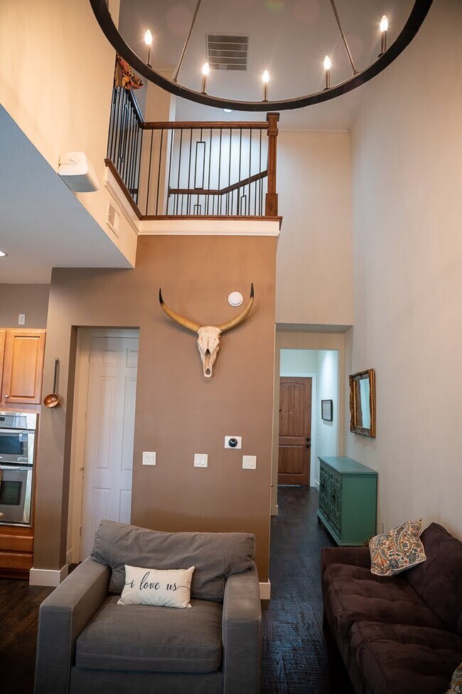 Building Photo - 1204 Lake Pointe Way