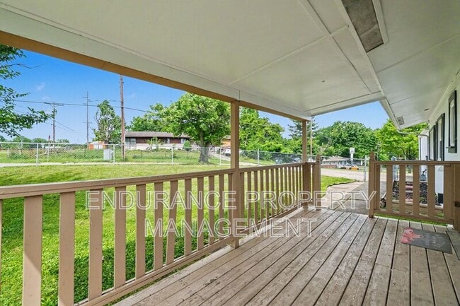 Building Photo - 9500 Ridgemoor Ave