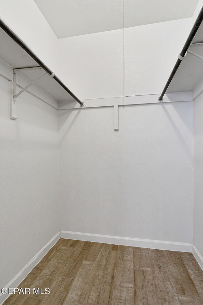 Building Photo - 10401 Centaur Dr