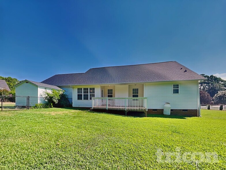 Building Photo - 46 Albemarle Dr