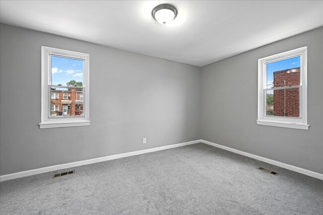 Building Photo - Gorgeous Two-Bedroom Townhome In Middle River