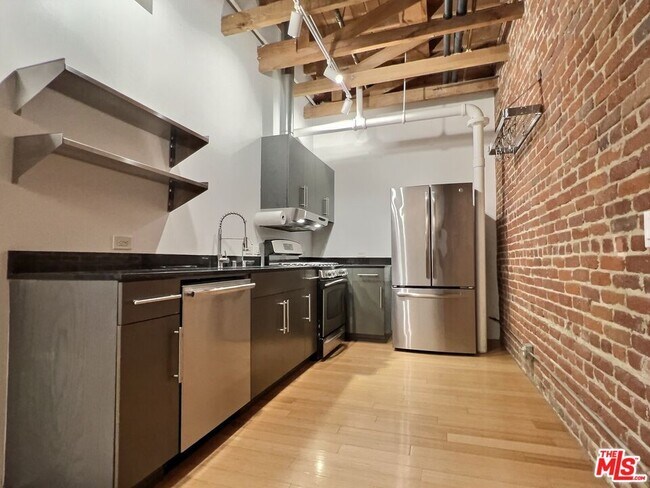 Building Photo - 500 Molino St