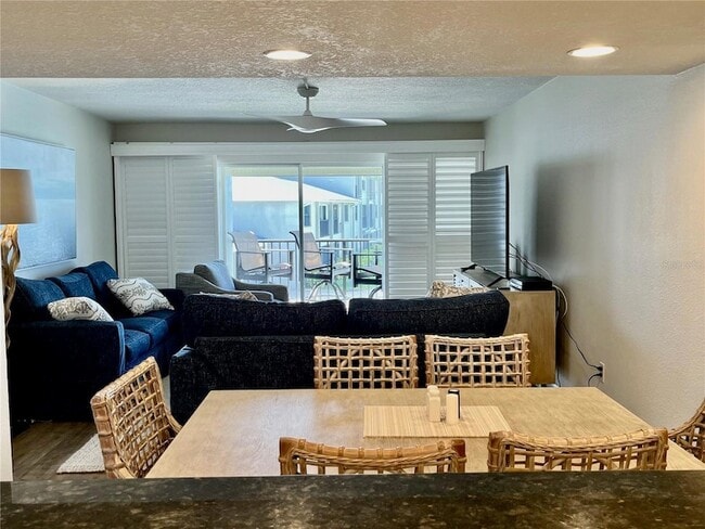 Building Photo - 2100 N Peninsula Ave