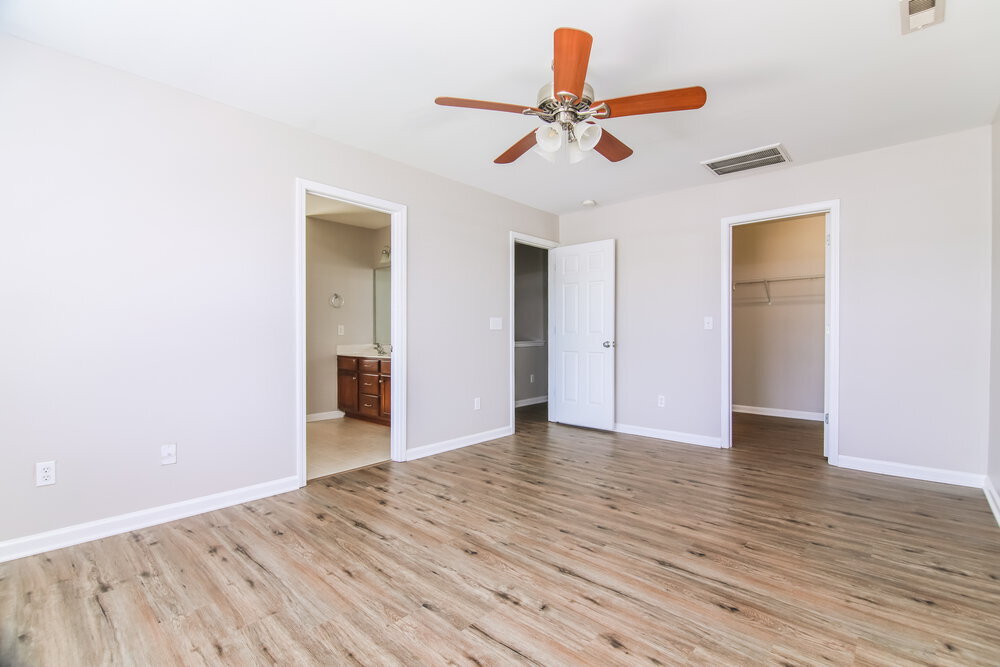 Building Photo - 709 Champion St