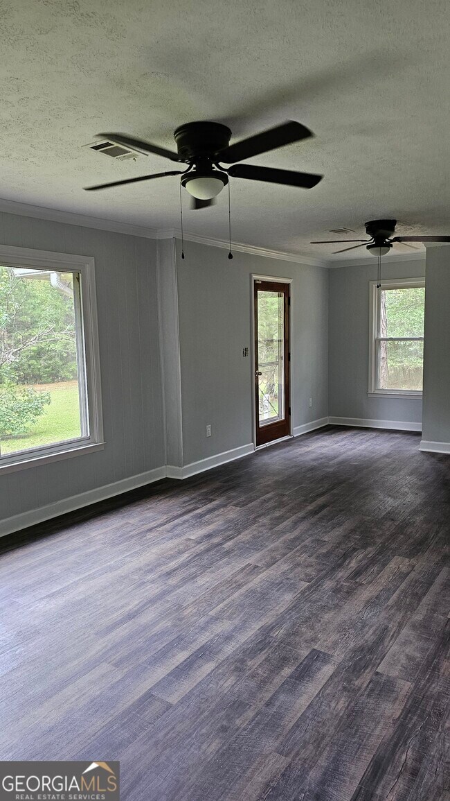 Building Photo - 1541 Oak Grove Church Rd