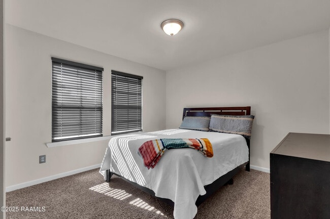 Building Photo - 101 Chestnut Oak Dr