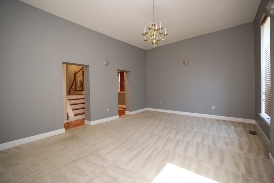 Dining Room - 852 Lincoln Ave