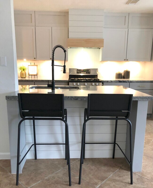 Building Photo - 11511 Kirkvalley Dr