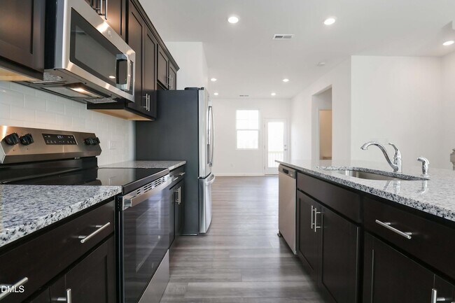 Building Photo - 3615 Elm Grv Ln