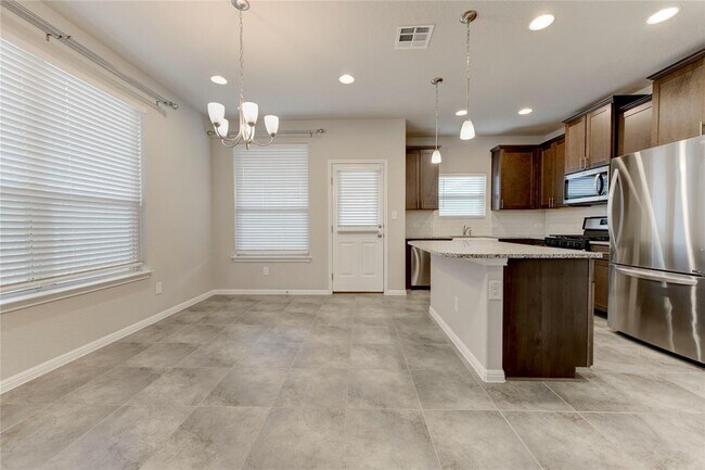 Building Photo - 153 Nogalito Wy