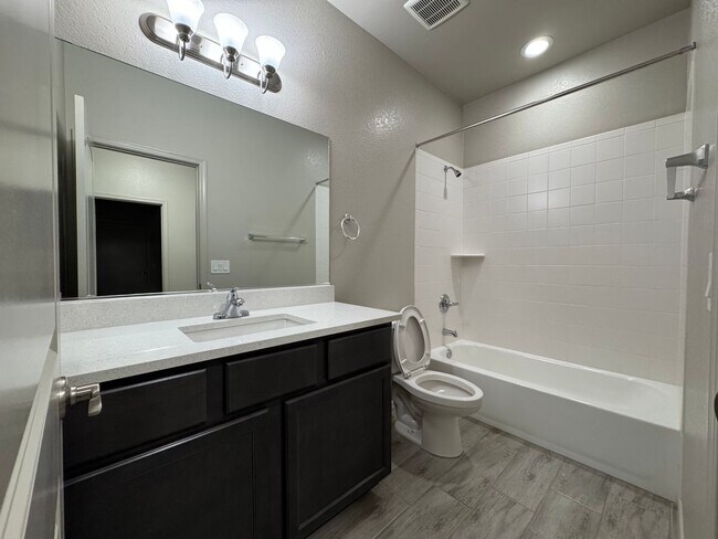 Building Photo - 4BR/2.5BA/2CG, 2057 sq.ft. rental with DOG RUN in Sierra Vista, AZ