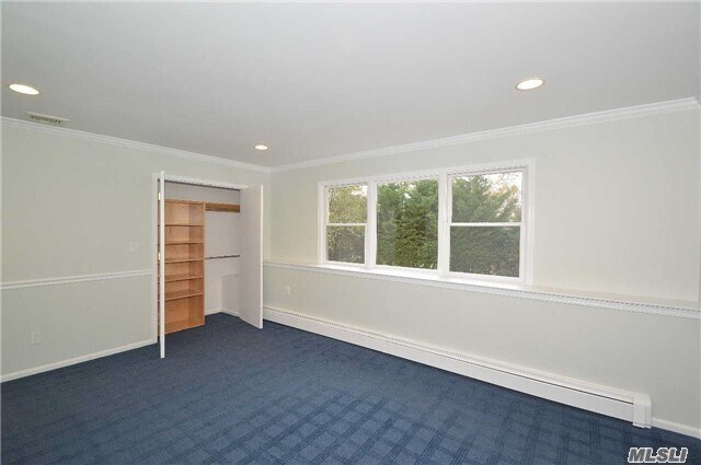 Building Photo - 30 Grist Mill Ln
