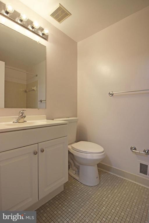 Building Photo - 5940 Grisby House Ct