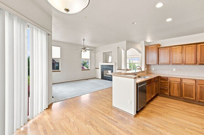 Building Photo - 8803 Wolf Lake Drive