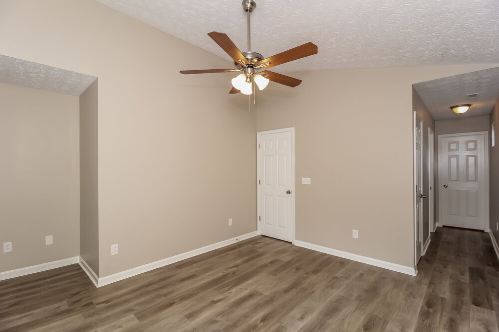 Building Photo - 248 Silver Ridge Dr