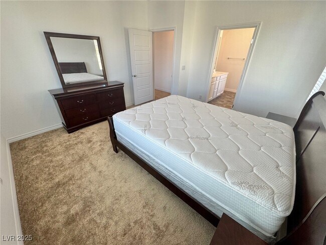 Building Photo - 20 Barbara Ln