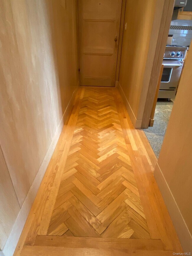 Building Photo - 330 S Broadway