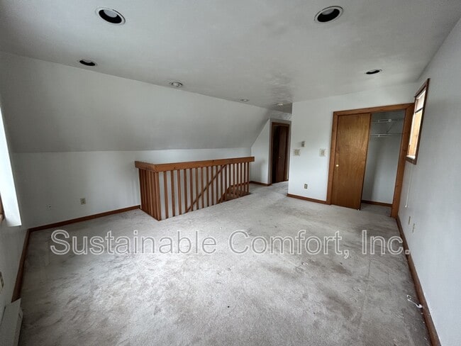 Building Photo - 131 Lake Ave